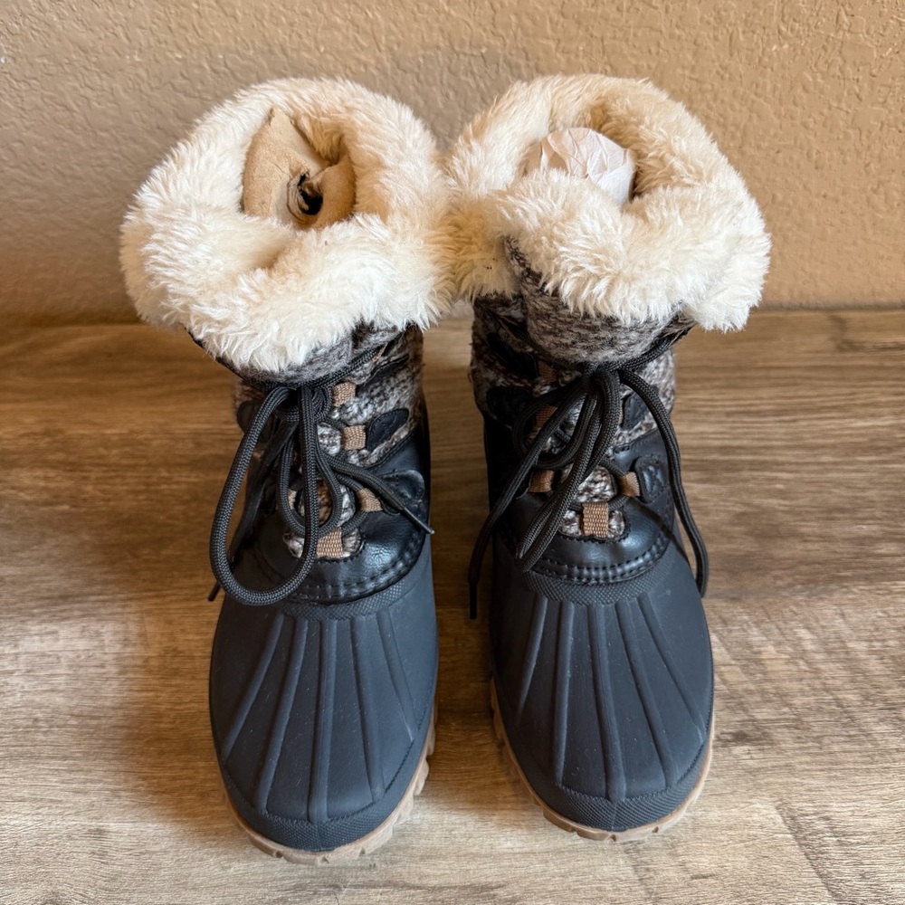 Storm by Cougar Cabin Waterproof Winter Boots Women’s Size 7 Faux Fur - Picture 3 of 11